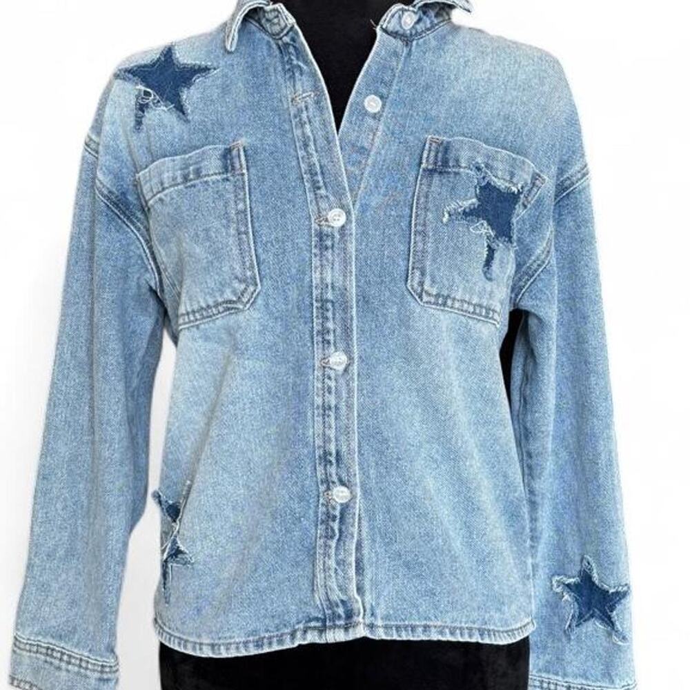 Light Wash Star Patch Denim Overshirt – Y2K Grunge M/L